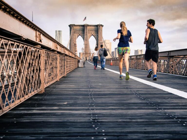 Brookly-bridge-running